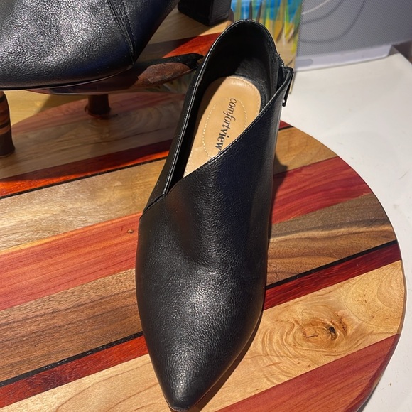 2 for $10 8 1/2 W Black Shoe Boots - Picture 2 of 8